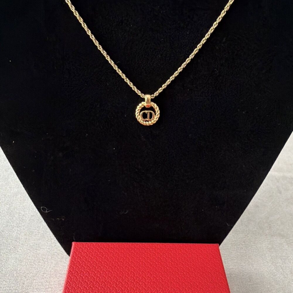 Vintage Christian Dior Gold Tone CD Logo Twisted Rope Pendant Necklace 16-18 In